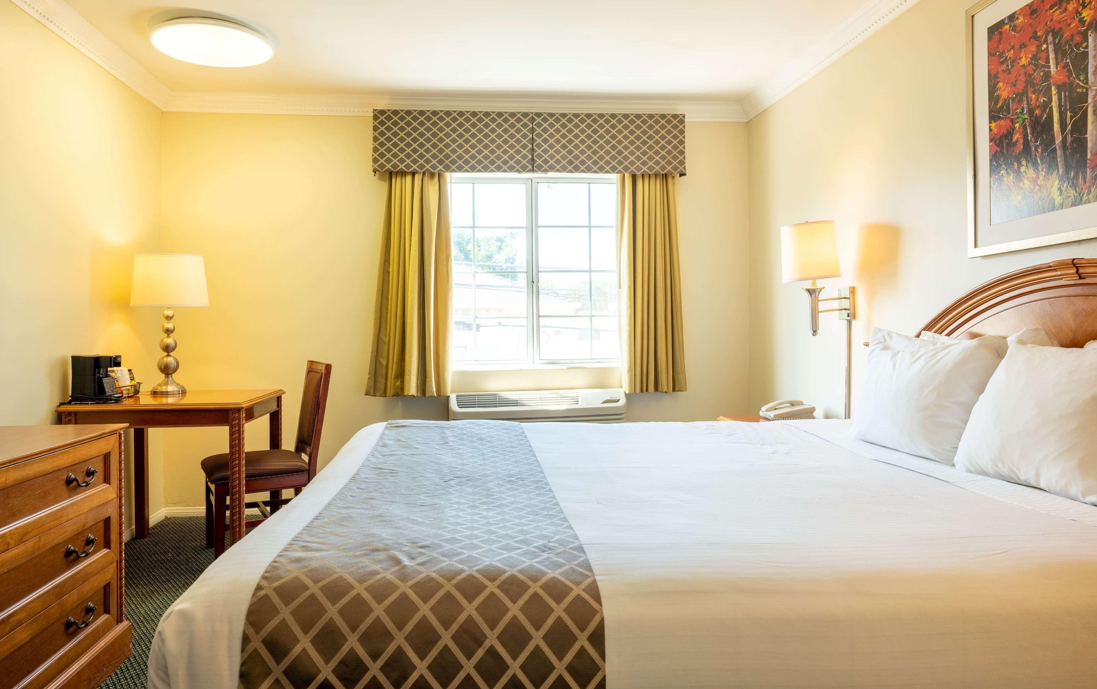 Days By Wyndham Hotel