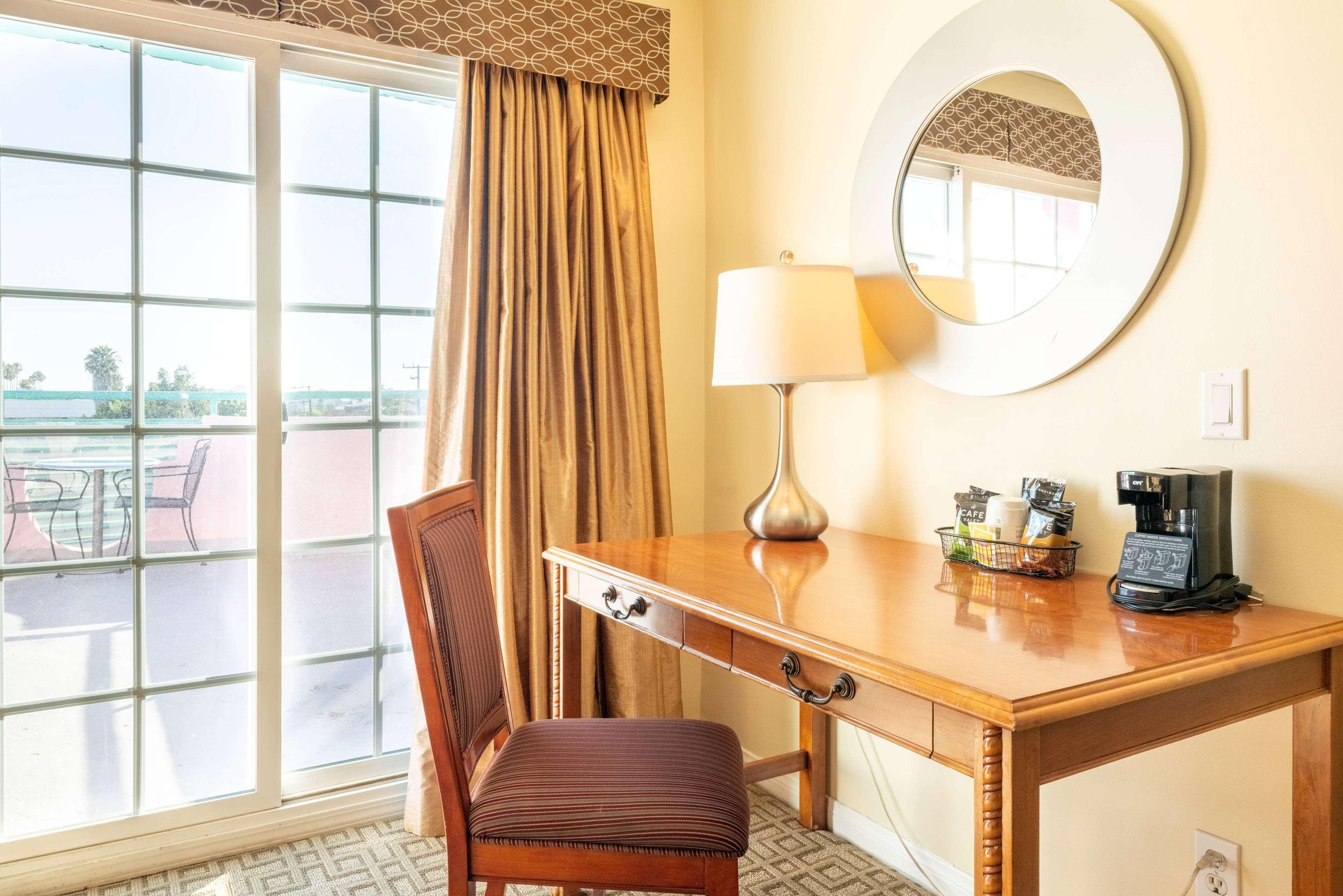 Days By Wyndham Santa Monica