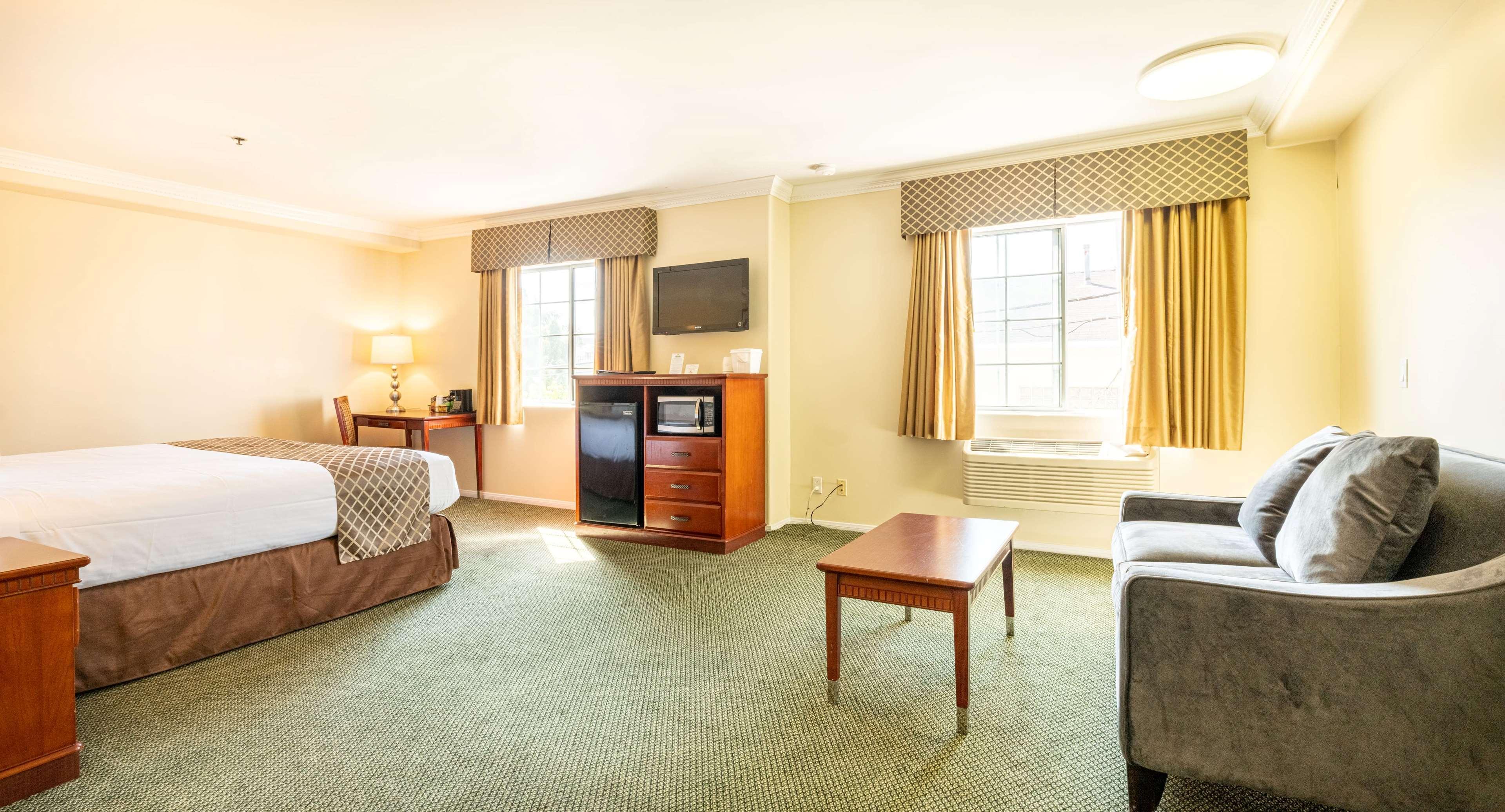 Days By Wyndham Hotel 3*