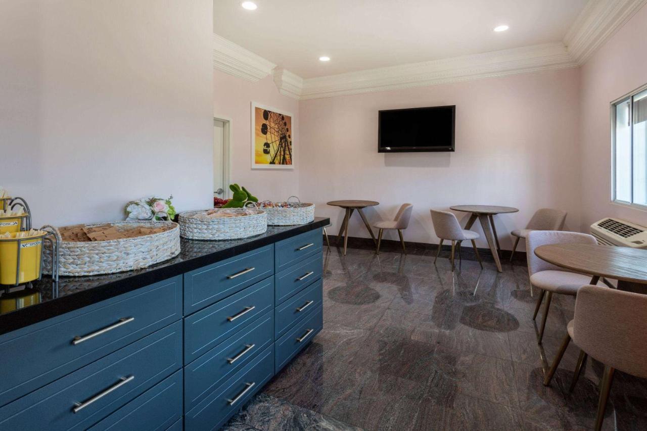 Days By Wyndham Santa Monica