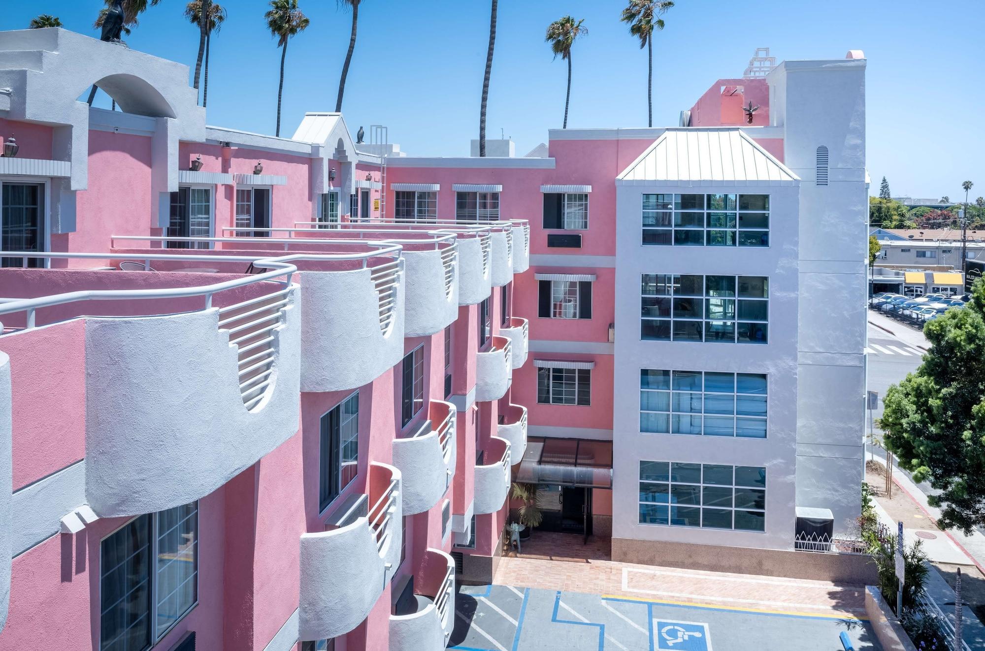Days By Wyndham 3* Santa Monica