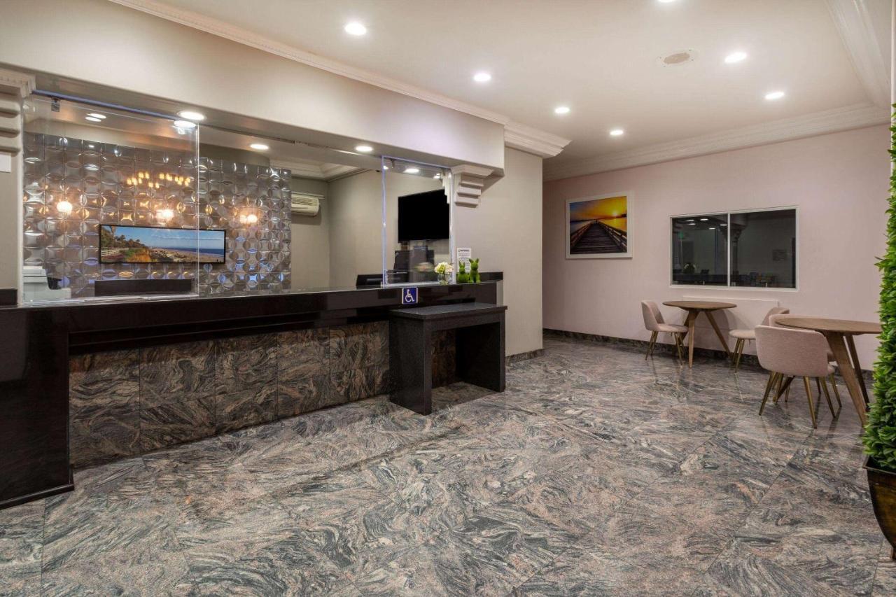 Days By Wyndham Hotel 3*