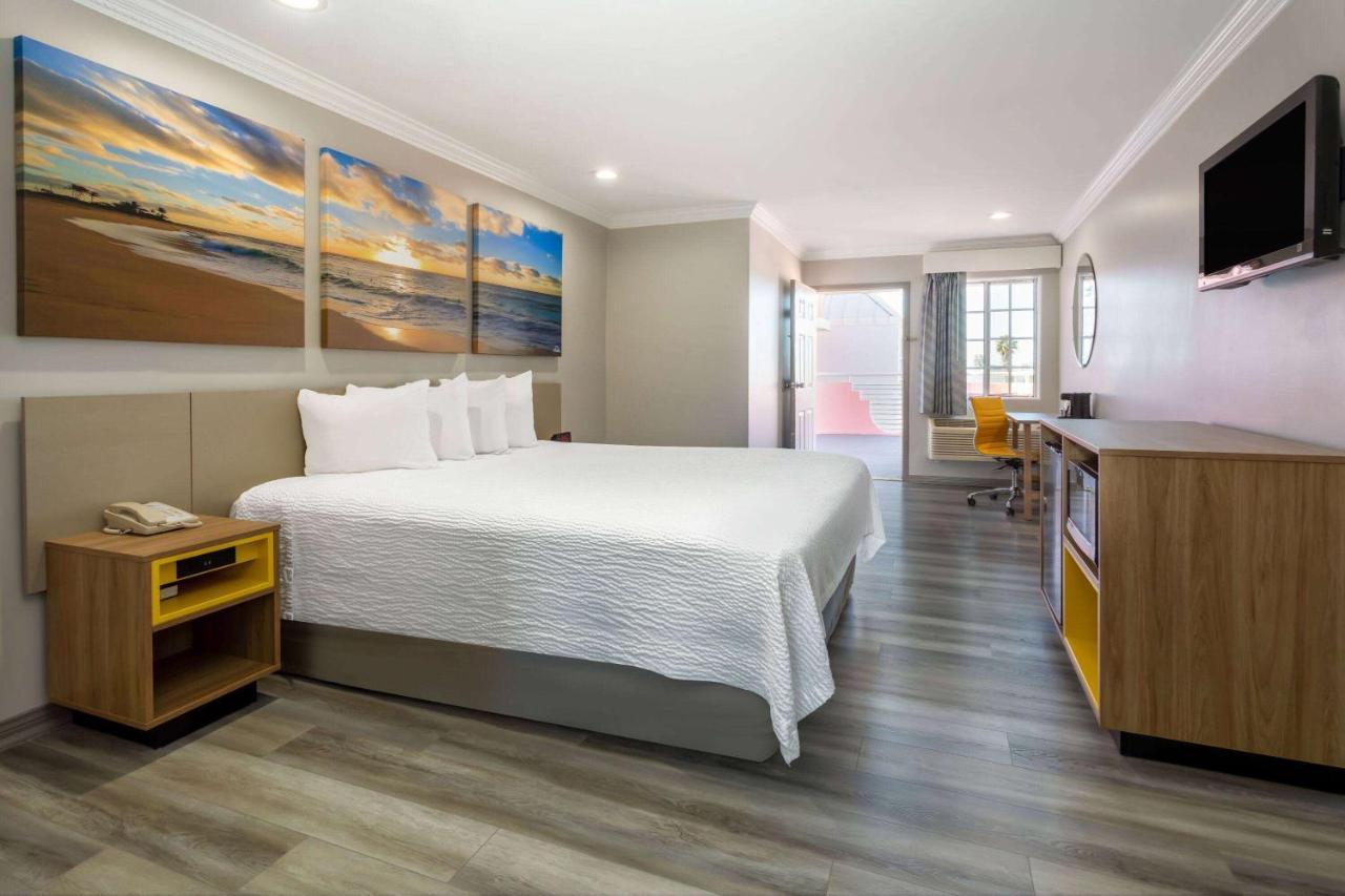 Days By Wyndham Santa Monica